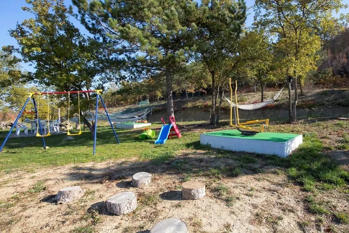 Apartment Romantik For Max 4 People, Kids Friendly With Playground And Pool Labin