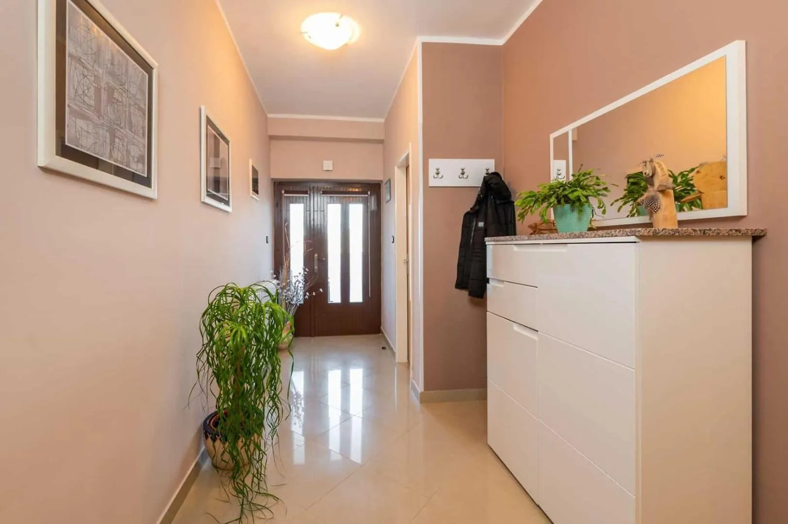 Apartment Romantik For Max 4 People, Kids Friendly With Playground And Pool Labin