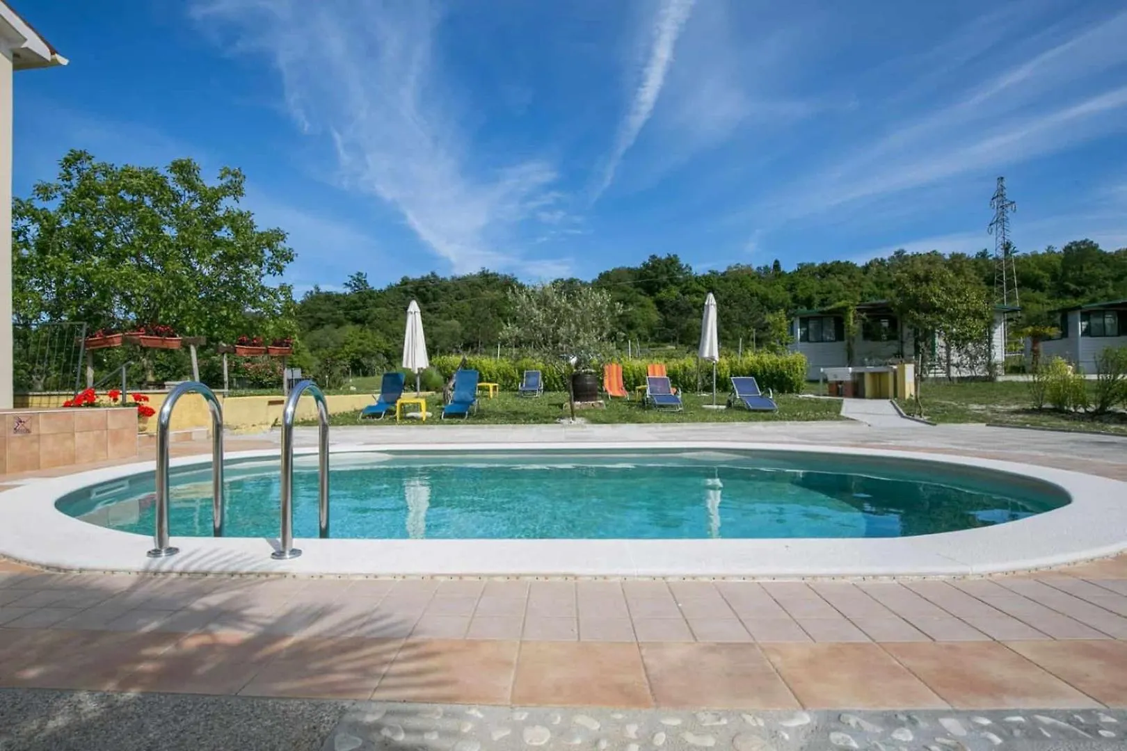 Apartment Romantik For Max 4 People, Kids Friendly With Playground And Pool Labin